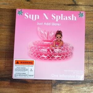 Sun N Splash Pink Mermaid Inflatable Pool